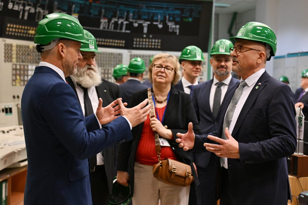 Návšteva prezidenta SR Petra Pellegriniho v spoločnostiach Javys a jej dcérskych spoločností 