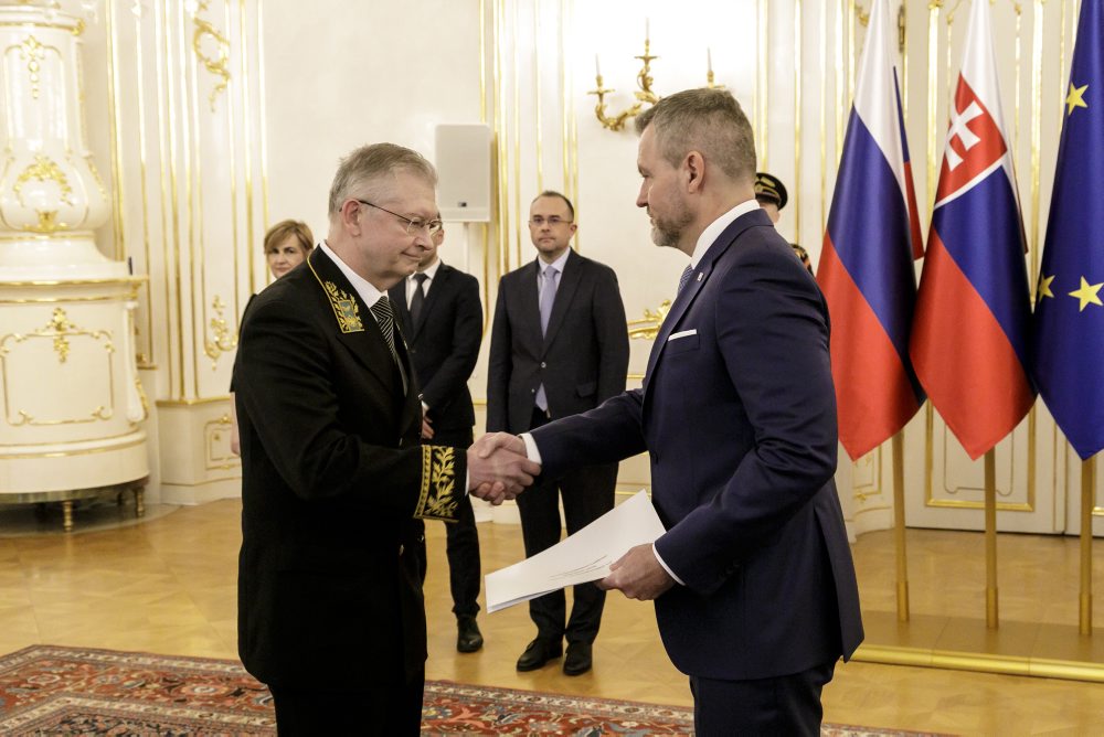 Nový ruský veľvyslanec v SR Sergej Andrejev odovzdal poverovacie listiny prezidentovi SR Petrovi Pellegrinimu