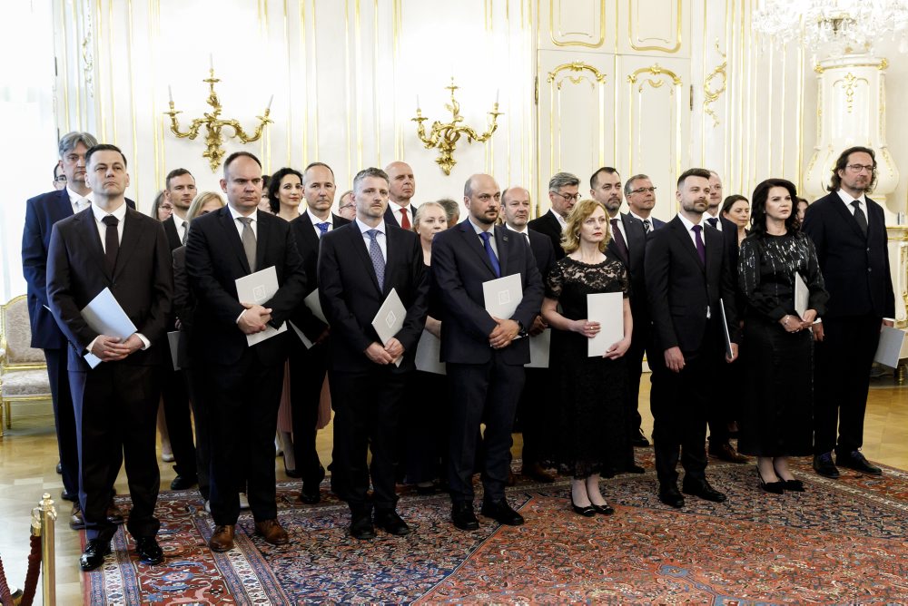 Prezident SR Peter Pellegrini vymenoval 30 nových profesoriek a profesorov vysokých škôl