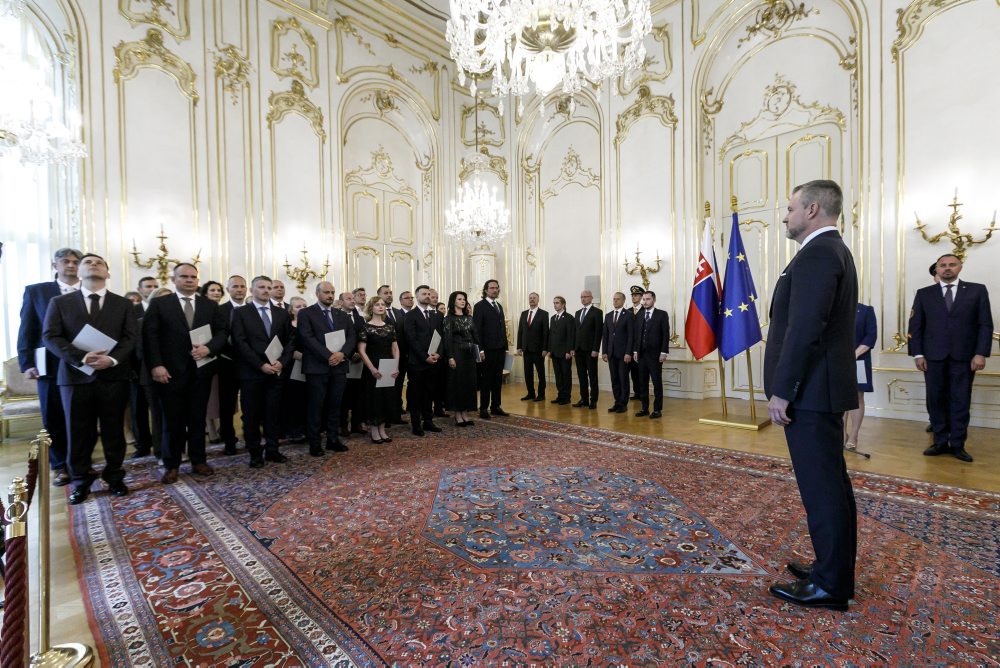 Prezident SR Peter Pellegrini vymenoval 30 nových profesoriek a profesorov vysokých škôl