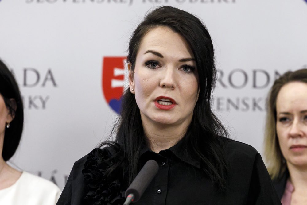 Výsledky historicky prvého výskumu o rodovo podmienenom násilí páchanom na političkách na Slovensku 