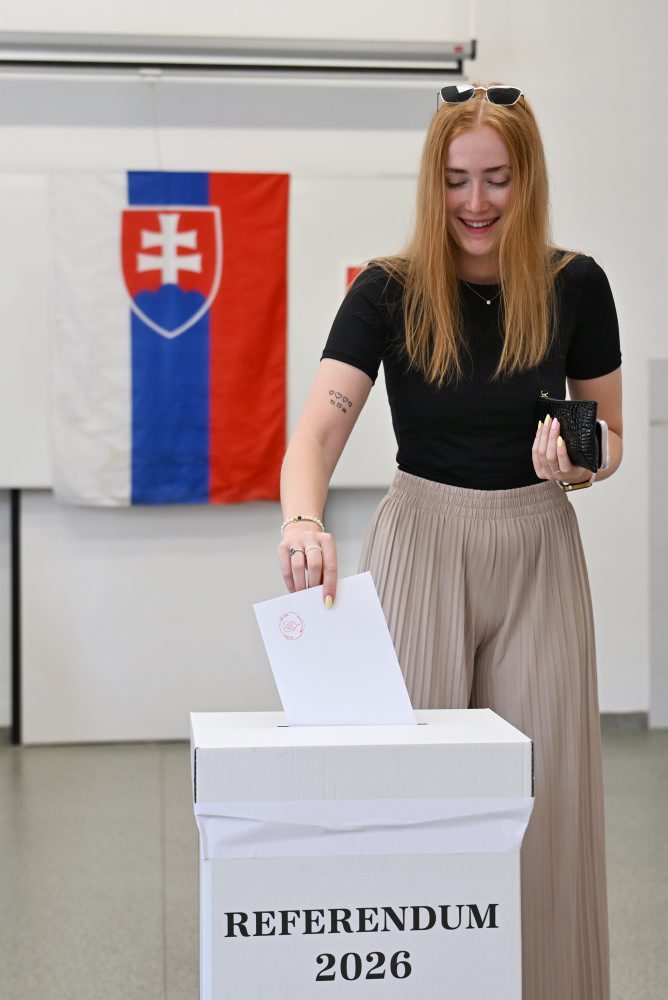 Referendum o zrušení doživotnej renty a obnove Úradu špeciálnej prokuratúry a Národnej kriminálnej agentúry v Trnave 