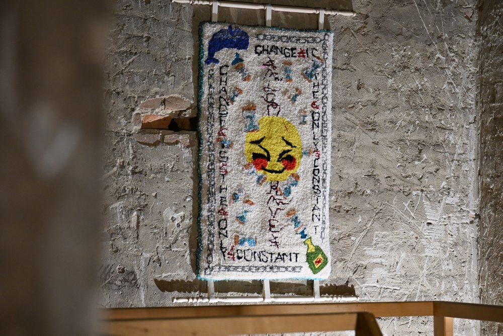 Výstava Všetko sa rozpadá, všetko sa skladá