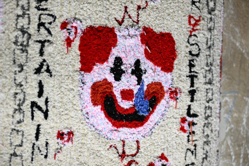 Výstava Všetko sa rozpadá, všetko sa skladá