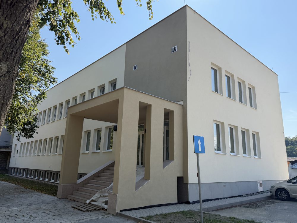 Obecný úrad v Zborove chcú do konca septembra presťahovať späť do svojej budovy