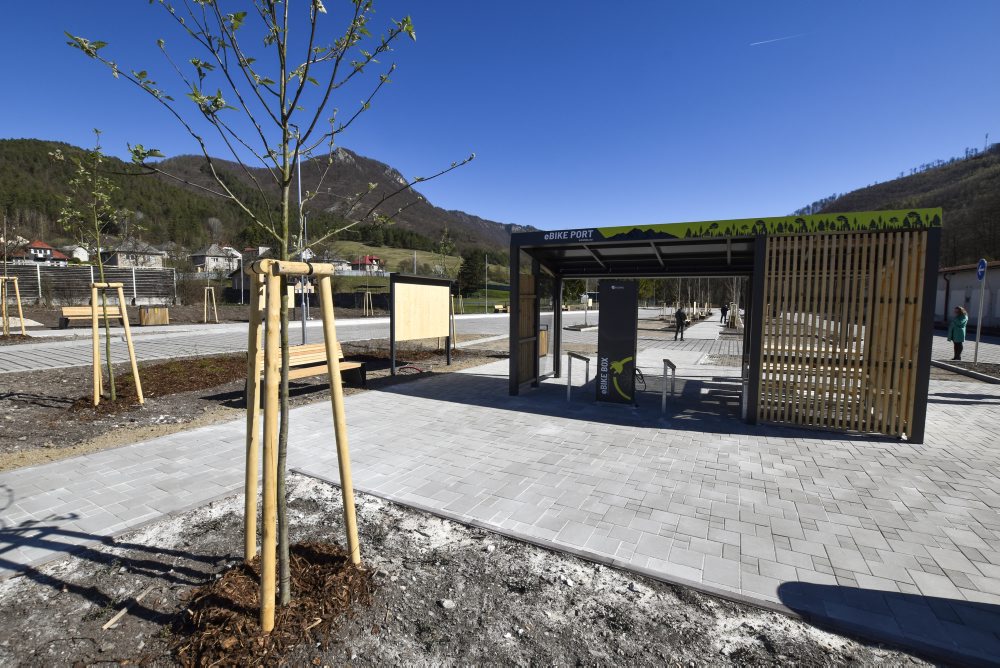 Turizmus:Národný park vybudoval v Muráni nové veľkokapacitné záchytné parkovisko