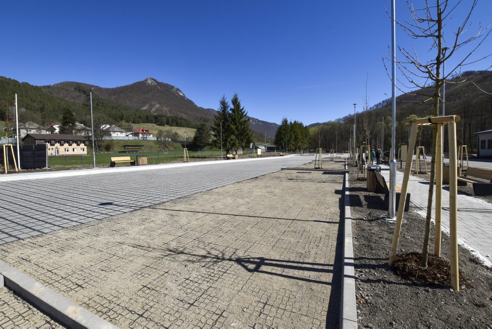 Turizmus:Národný park vybudoval v Muráni nové veľkokapacitné záchytné parkovisko