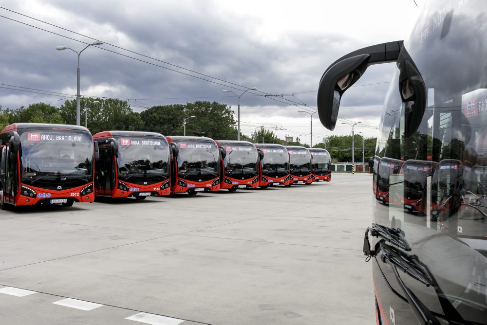 DPB predstavil nové autobusy v Bratislave 