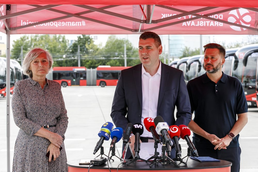 DPB predstavil nové autobusy v Bratislave 