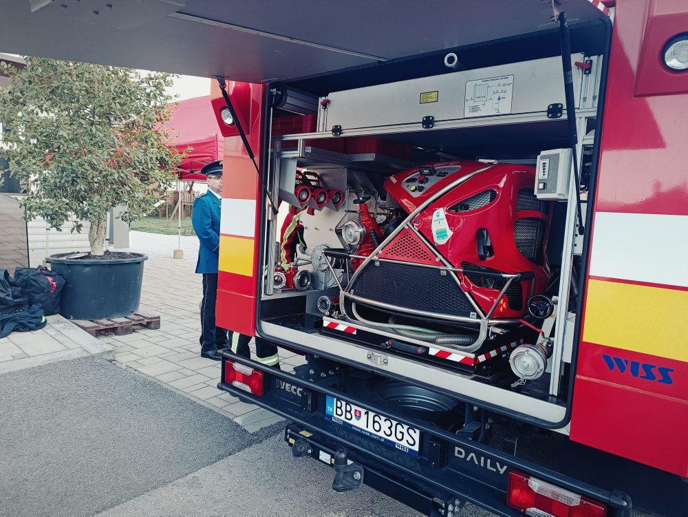 Kriváň: Dobrovoľní hasiči majú nové vozidlo, pomôže im pri požiaroch a zásahoch