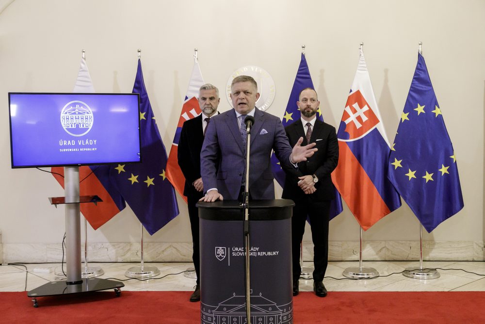 TK predsedu vlády SR Roberta Fica k aktuánym politickým témam 