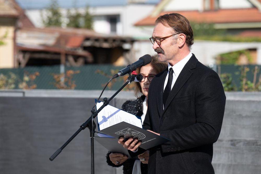 TTSK: Vo Veľkej Mači otvorili Pamätník slobody slova