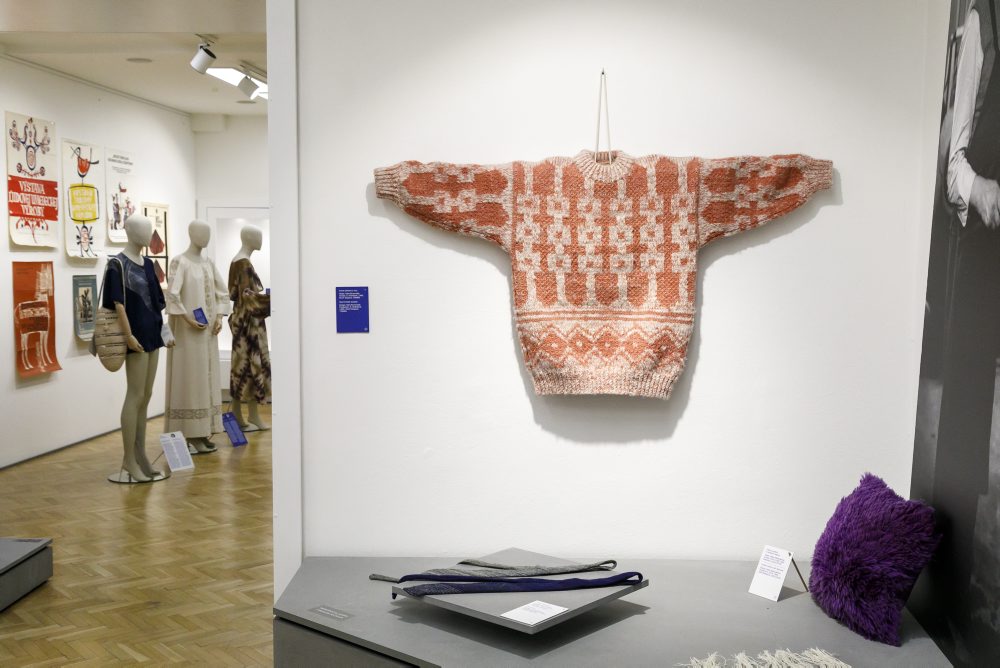 Oslava 80. výročia ÚĽUV-u vrcholí výstavou Jedna inšpirácia, dve cesty