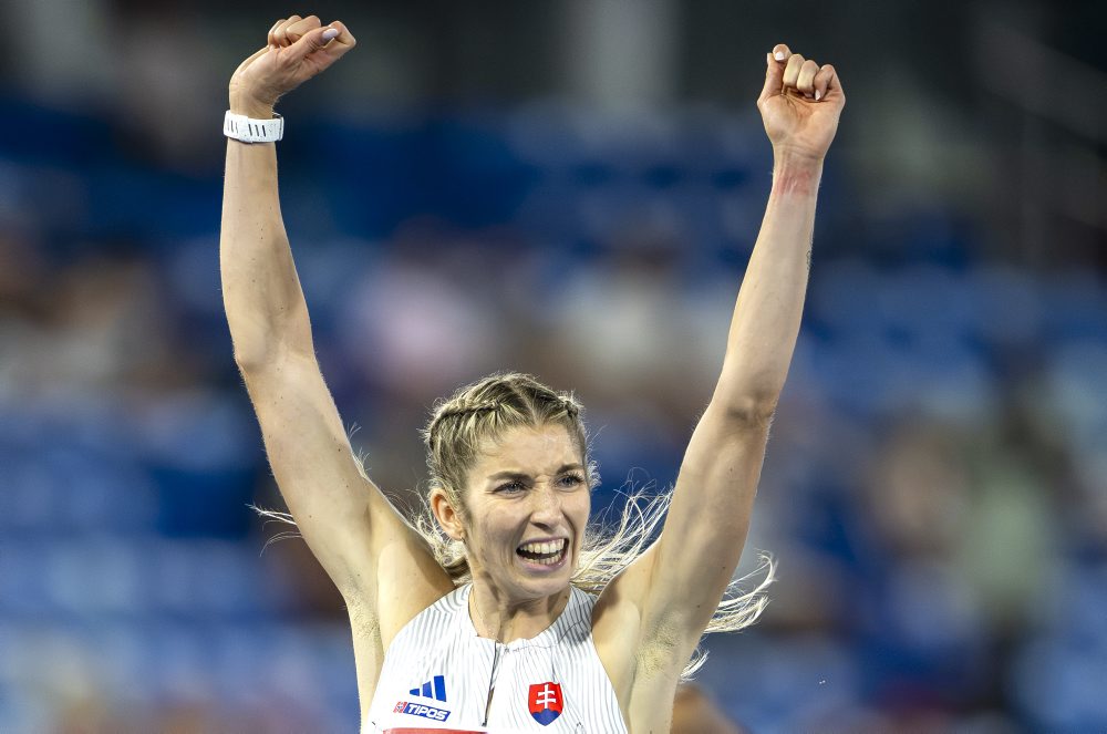 Finále v behu na 400 m prekážok žien 