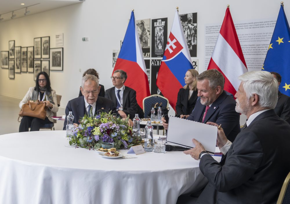 Stretnutie prezidentov krajín Slavkovského formátu v Bratislave  