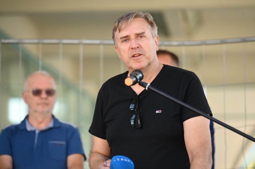 Tlačová konferencia aktuálnemu stavu prípravy sanácie Kolonádového mosta v Piešťanoch