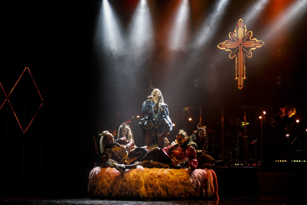 Generálka svetovej muzikálovej šou SIX v Divadle Nová scéna v Bratislave