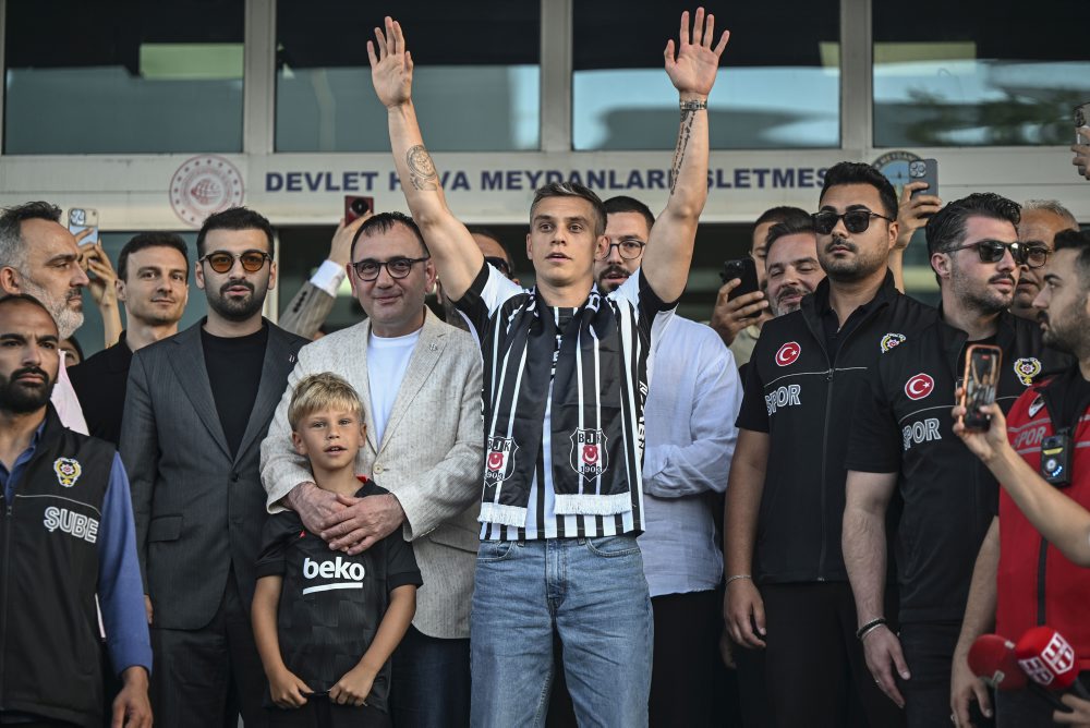 Trossard sa stal definitívne hráčom Besiktasu Istanbul