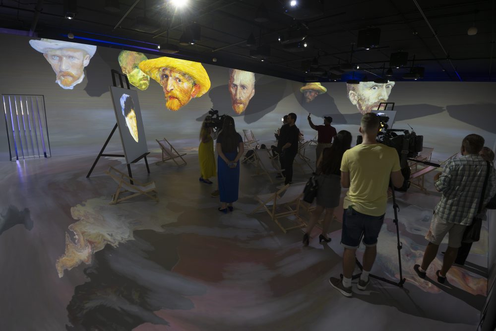 Otvorenie výstavy diel Vincenta van Gogha v Bratislave 