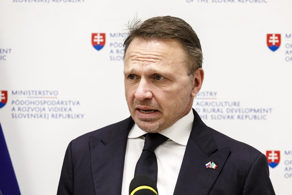 Tlačová konferencia ministra pôdohospodárstva a rozvoja vidieka SR Richarda Takáča a ministra pôdohospodárstva, potravinovej suverenity a lesov Talianska Francesca Lollobrigida po ich bilaterálnom stretnutí