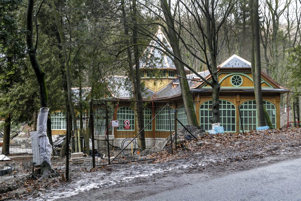 Novostavba polyfunkčného objektu Záhradnej reštaurácie a Labutieho pavilónu