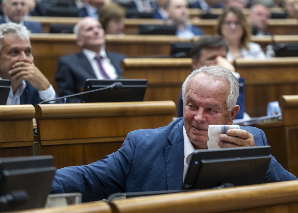 52. schôdza Národnej rady SR