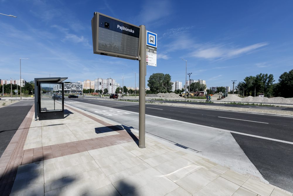 Hlavné mesto otvorilo mosty na Kutlíkovej v Petržalke, poslednú stavbu električkovej trate