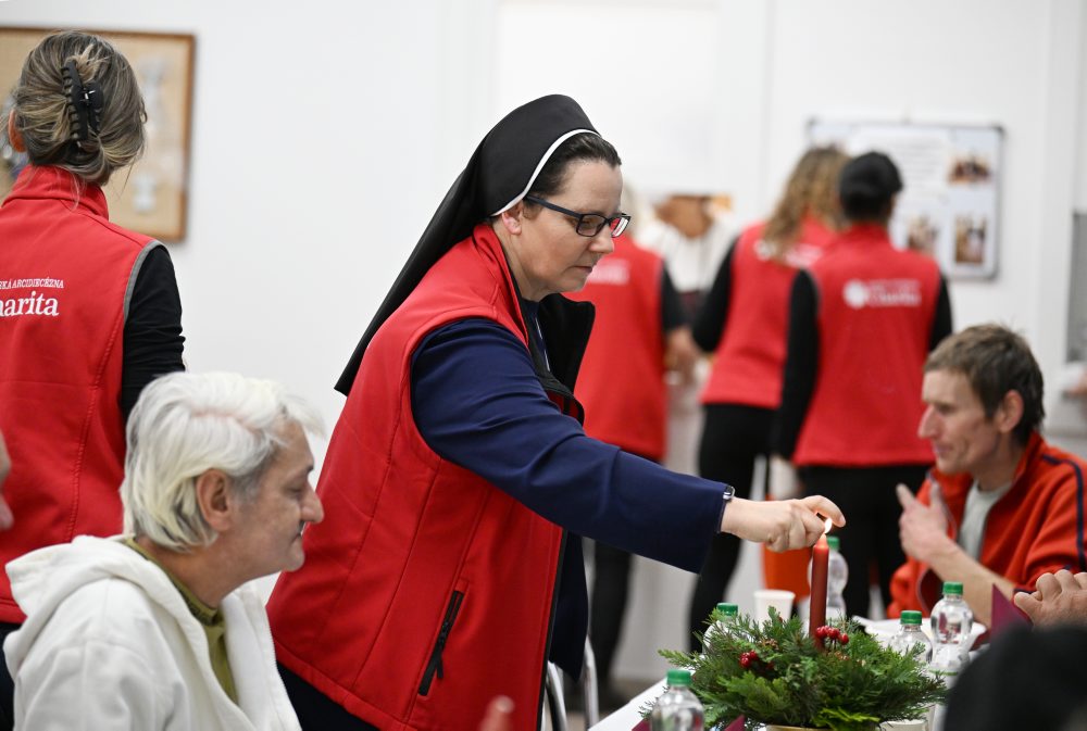 Štedrá večera pre osamelých ľudí a ľudí bez domova v Trnave