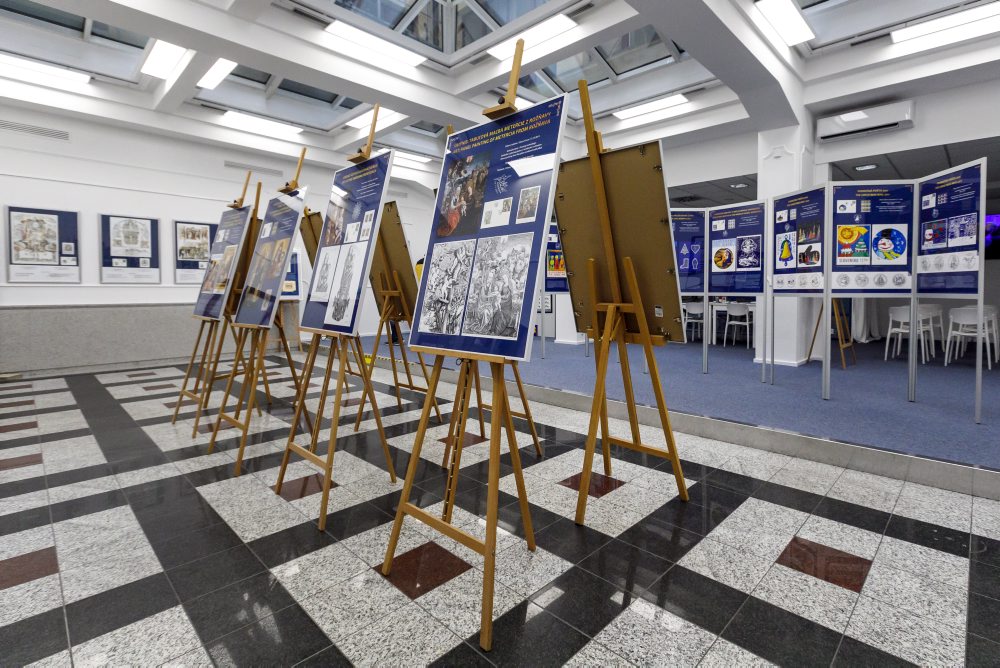 Výstava Vianoce a Vianočná pošta na poštových známkach 