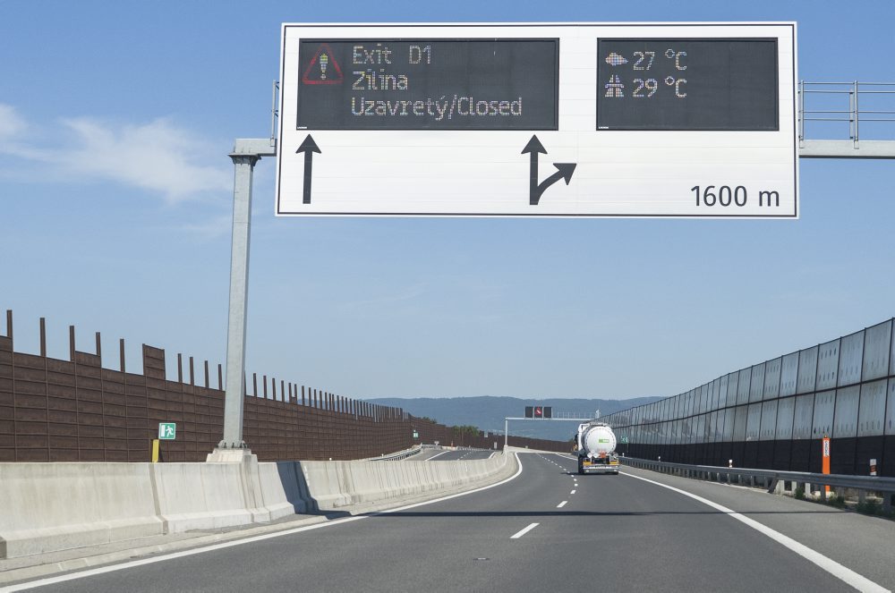 Uzavretá vetva diaľnice D4 od Jaroviec na diaľnicu D1 v smere na Trnavu