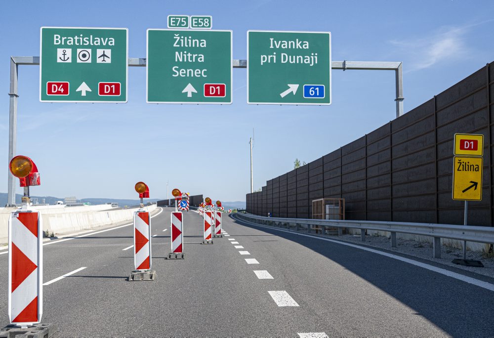Uzavretá vetva diaľnice D4 od Jaroviec na diaľnicu D1 v smere na Trnavu