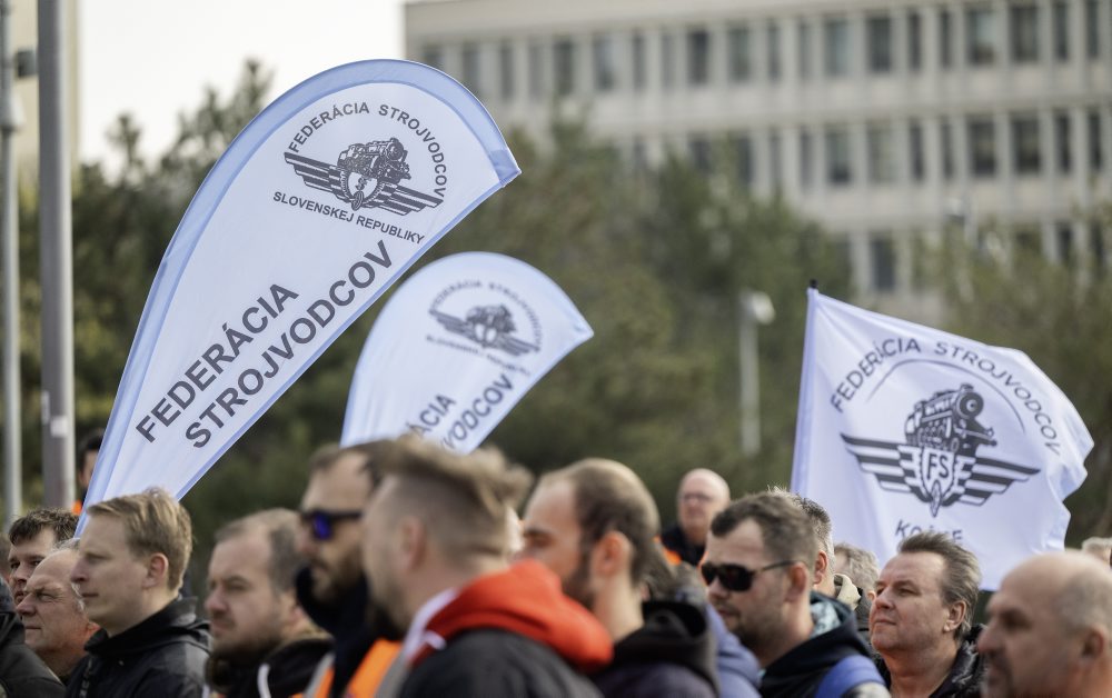 Protestné zhromaždenie Federácie strojvodcov SR