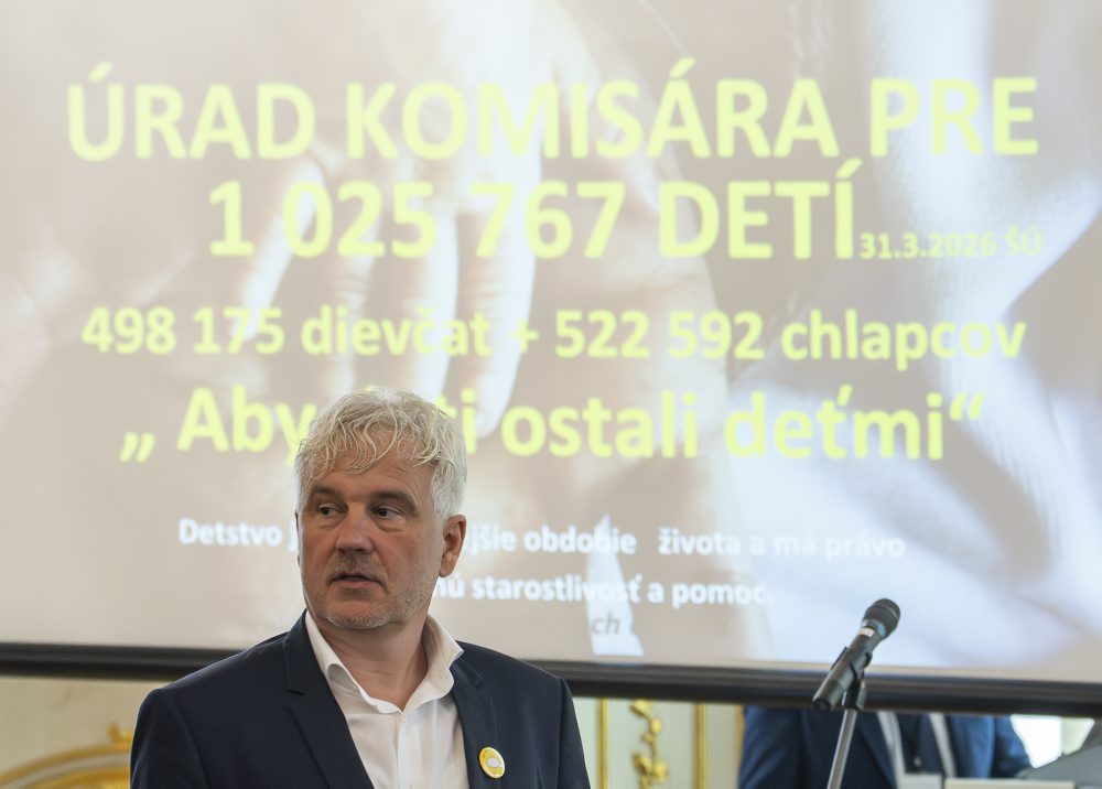 Stretnutie prezidenta SR Petra Pellegriniho zástupcami mládežníckych parlamentov v Prezidentskom paláci v Bratislave deti pri príležitosti Medzinárodného dňa detí s názvom "Vízia Slovenska očami mladých"