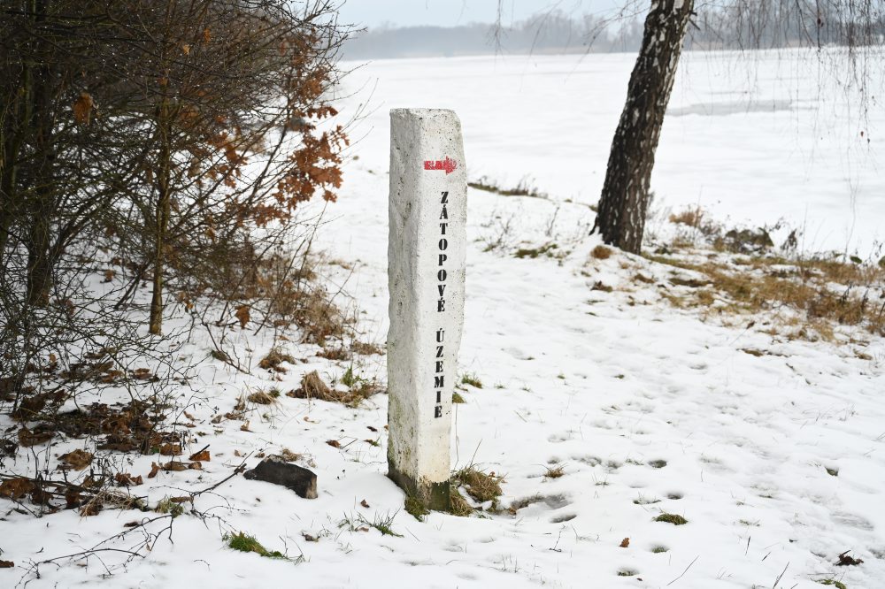 Zamrznutá vodná nádrž Boleráz
