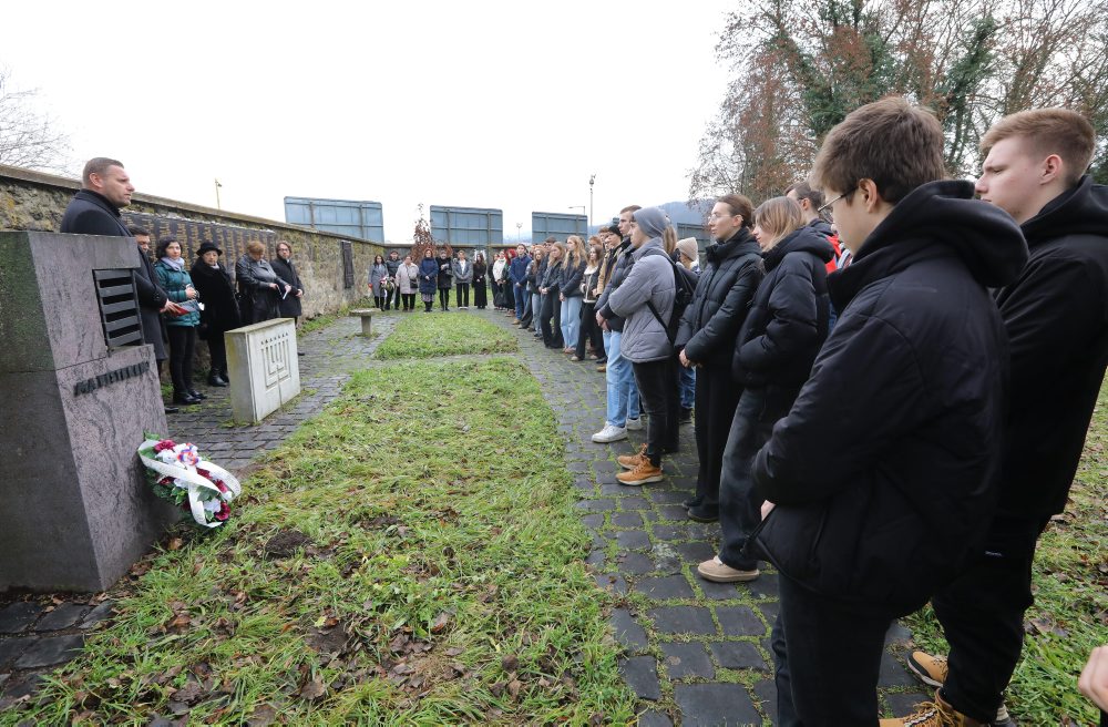 Holokaust Rómov si pripomíname Medzinárodným dňom ľudských práv