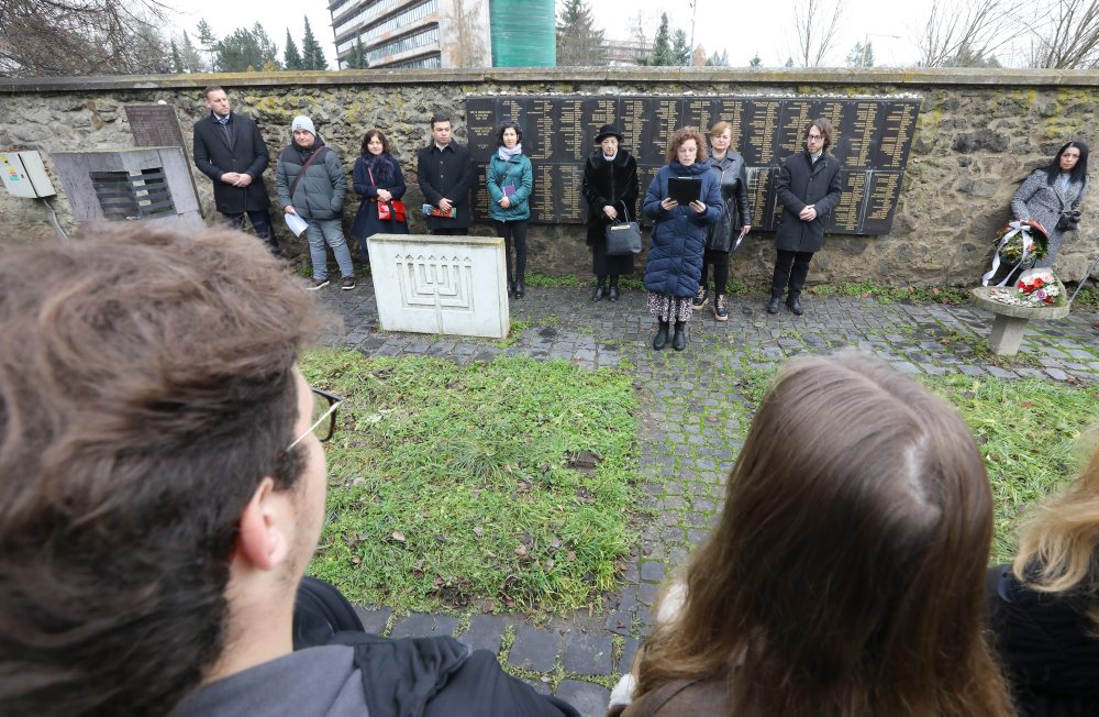 Holokaust Rómov si pripomíname Medzinárodným dňom ľudských práv