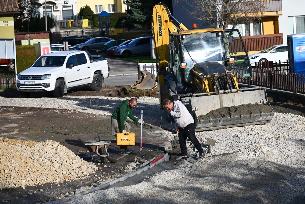 Rekonštrukcia školského športoviska v Starej Turej