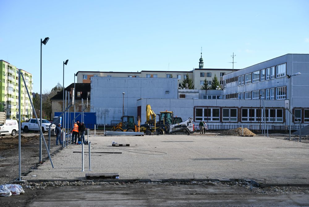 Rekonštrukcia školského športoviska v Starej Turej