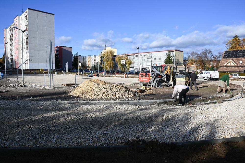 Rekonštrukcia školského športoviska v Starej Turej