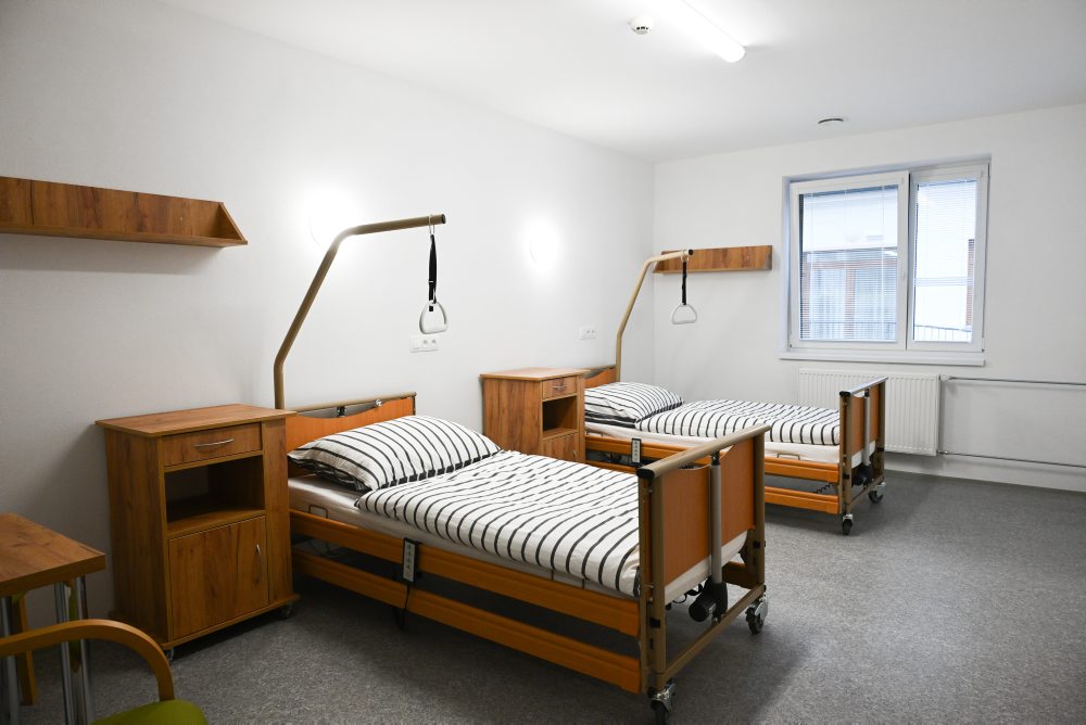 Otvorenie Zariadenia pre seniorov sestier Royových v Starej Turej