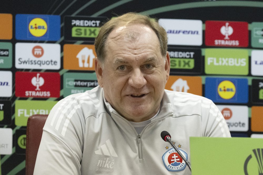 Tlačová konferencia ŠK Slovan Bratislava pred zápasom 5. kola ligovej fázy Konferenčnej ligy proti domácemu FK Škendija Tetovo