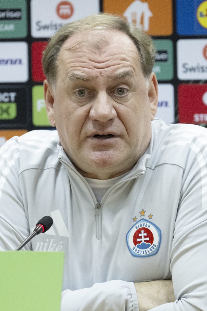 Tlačová konferencia ŠK Slovan Bratislava pred zápasom 5. kola ligovej fázy Konferenčnej ligy proti domácemu FK Škendija Tetovo
