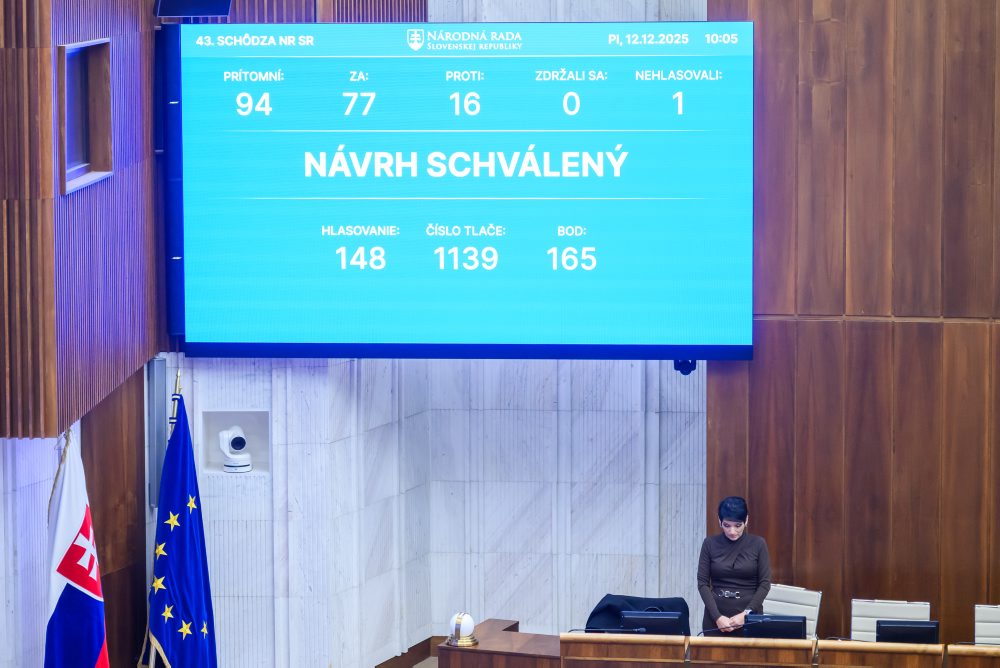 Poslanci prelomili veto a schválili zákon o zmene ÚOO na nový úrad