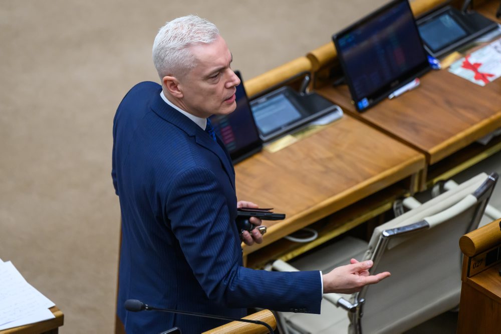 Poslanci prelomili veto a schválili zákon o zmene ÚOO na nový úrad