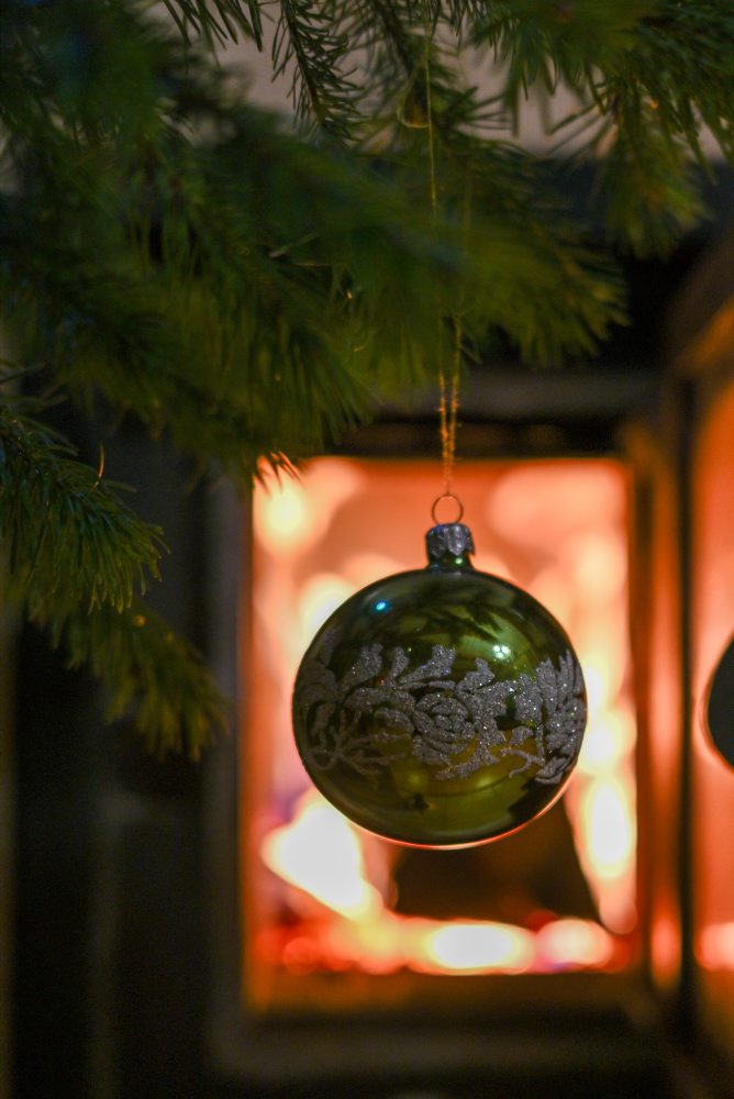 Zdobenie vianočného stromčeka v Lubine