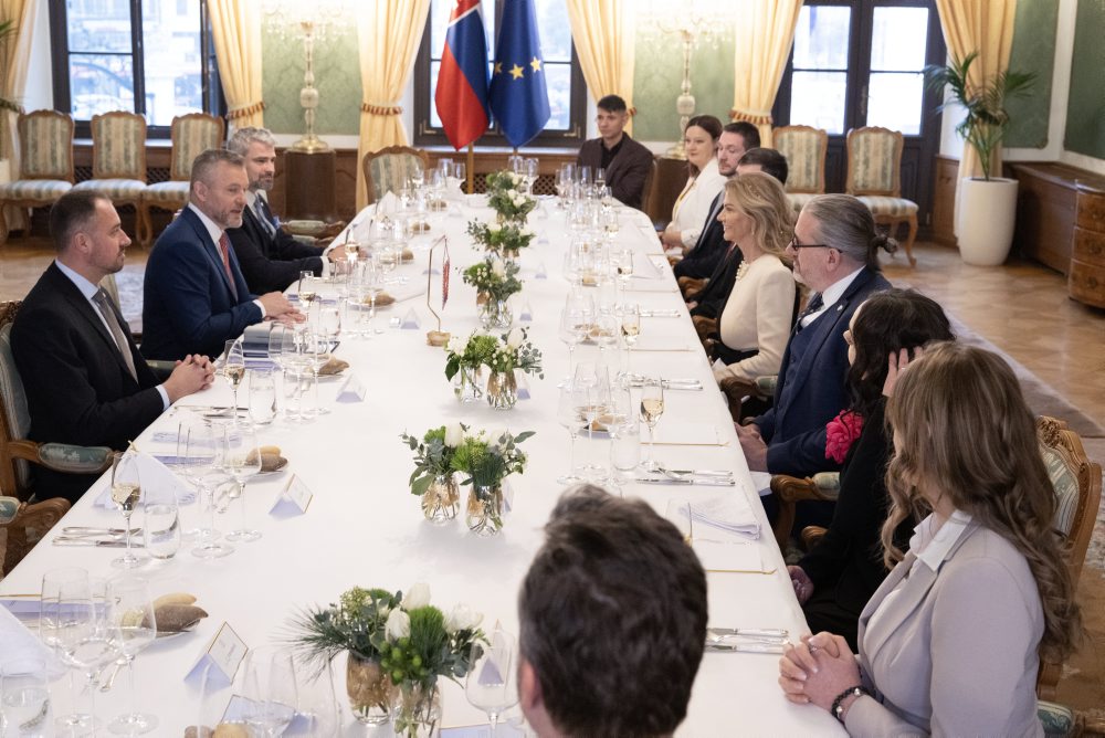 Prezident SR Peter Pellegrini sa zúčastnil na pracovnom obede s poslancami Európskeho parlamentu