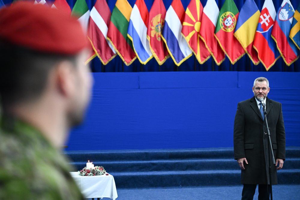 PREZIDENT: Návšteva vojakov KFOR v Kosove