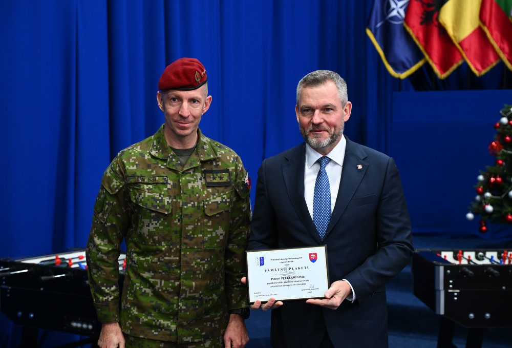 PREZIDENT: Návšteva vojakov KFOR v Kosove