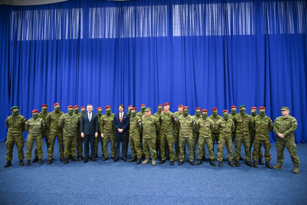 PREZIDENT: Návšteva vojakov KFOR v Kosove