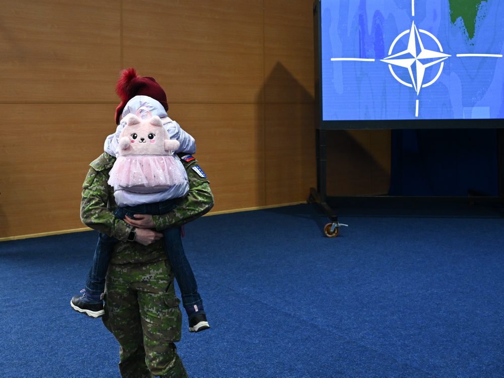 PREZIDENT: Návšteva vojakov KFOR v Kosove